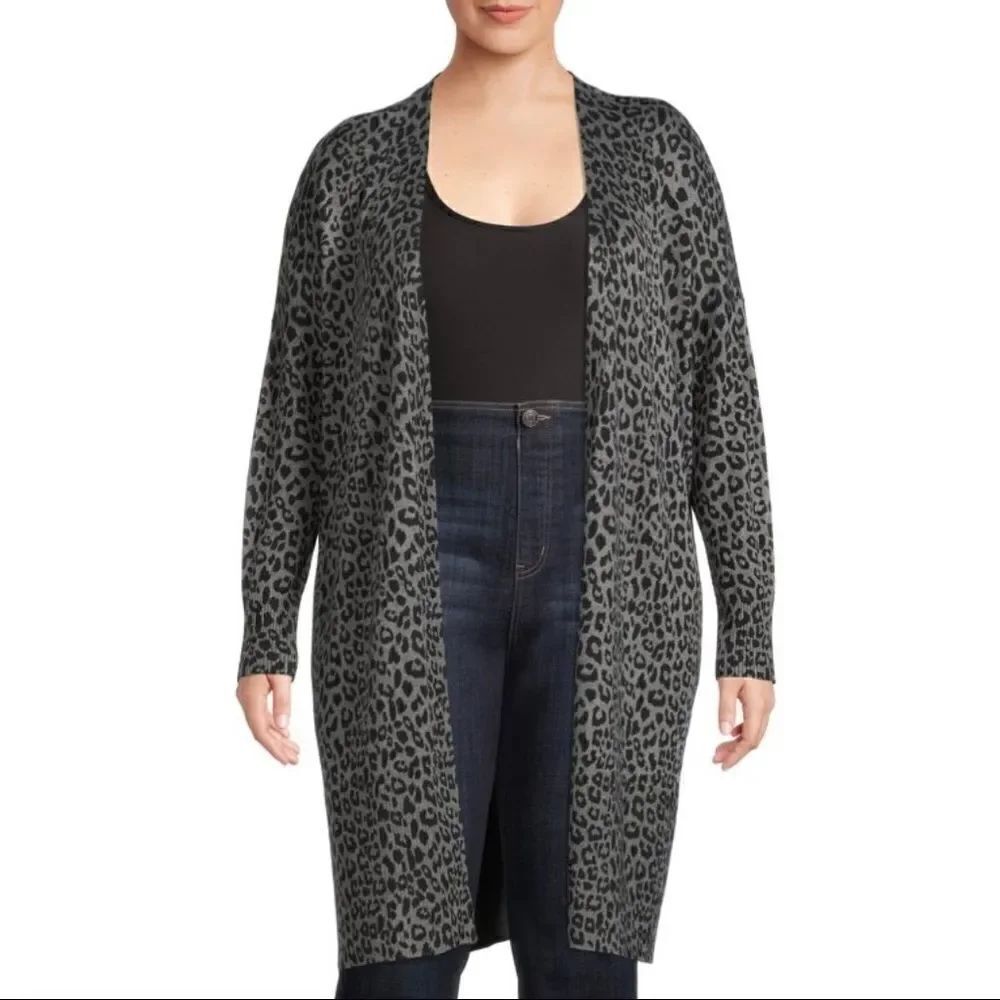 NWT Terra & Sky 2X,3X, 4X Plus Size Grey Charcoal Leopard Print Cardigan Sweater